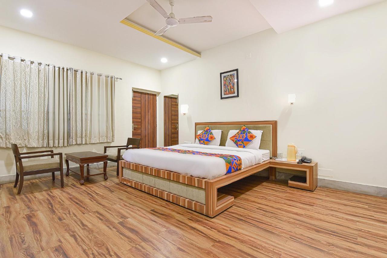 Collection O Royal Icon Hotel Udaipur Exterior photo